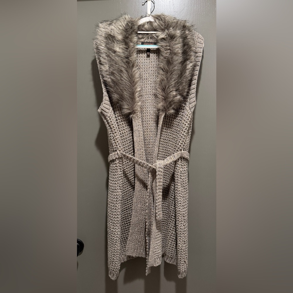 Shyanne Gray Knit Vest with Faux Fur